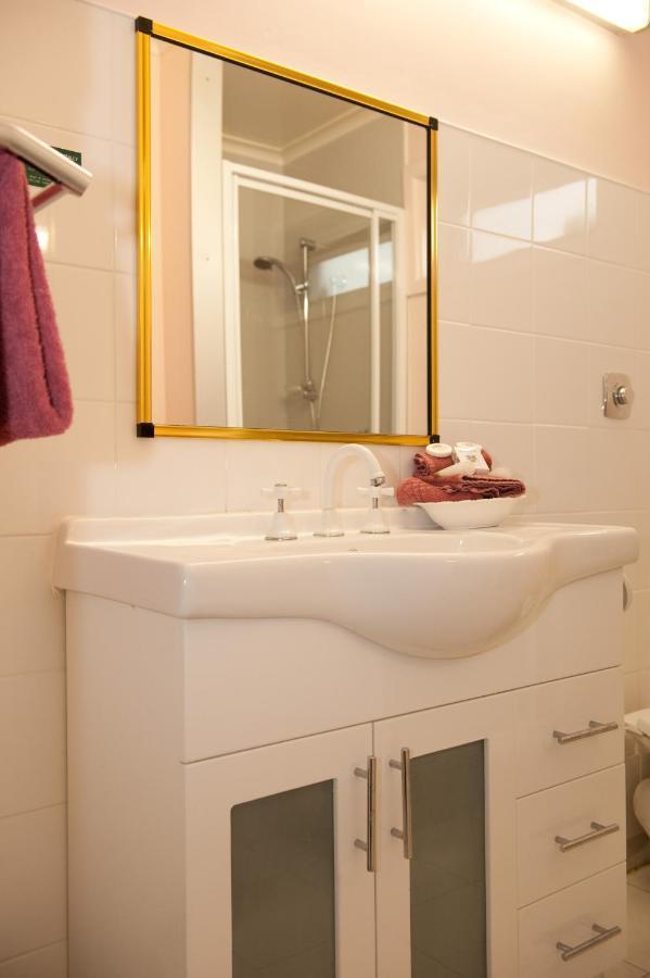 Best Western Balmoral Motor Inn Гленорчи Номер фото