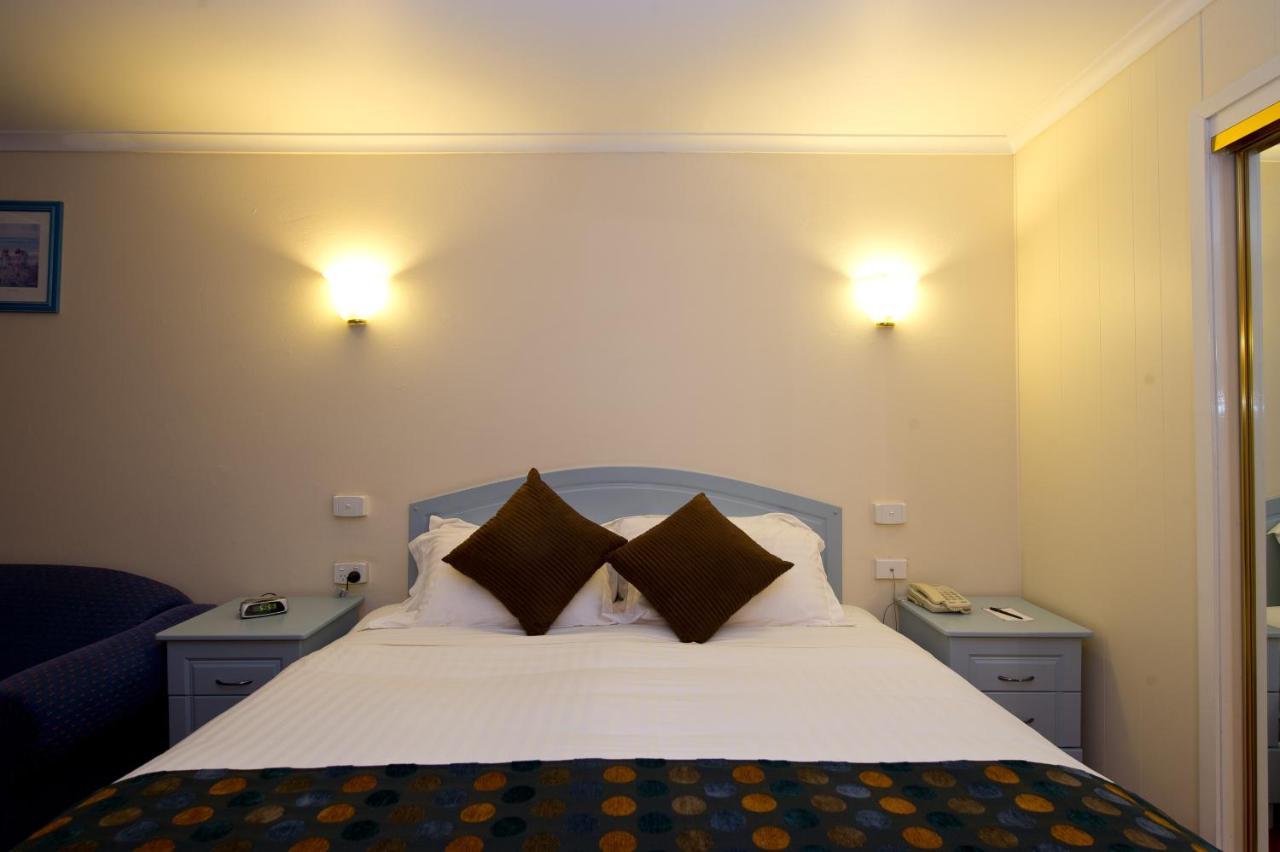 Best Western Balmoral Motor Inn Гленорчи Номер фото