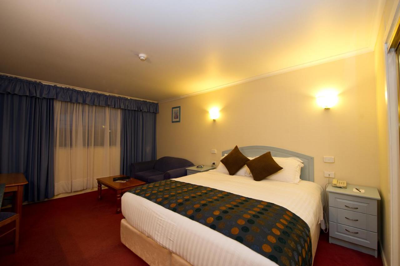 Best Western Balmoral Motor Inn Гленорчи Экстерьер фото