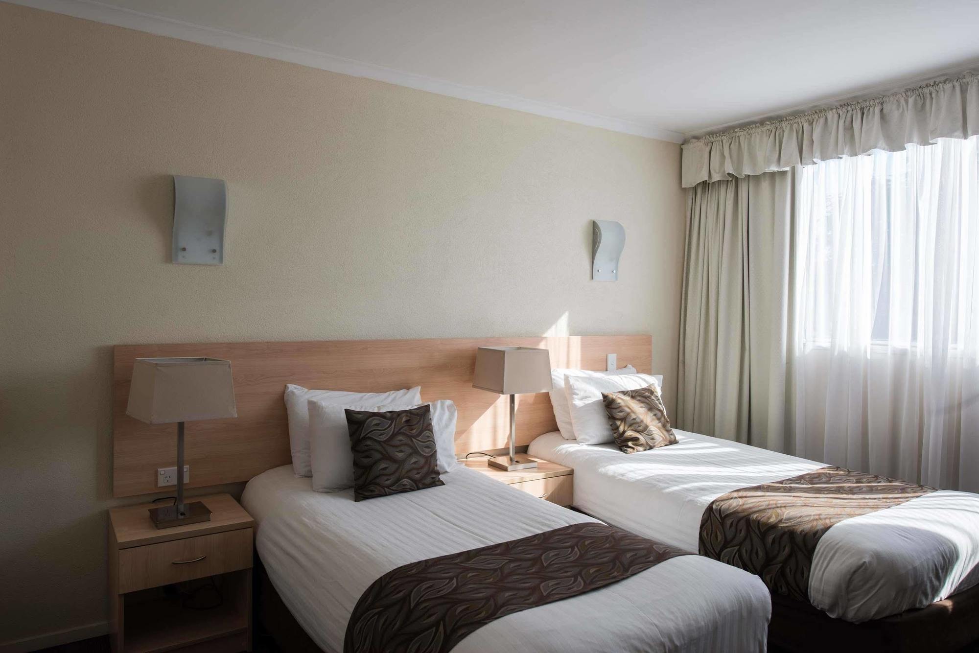 Best Western Balmoral Motor Inn Гленорчи Экстерьер фото